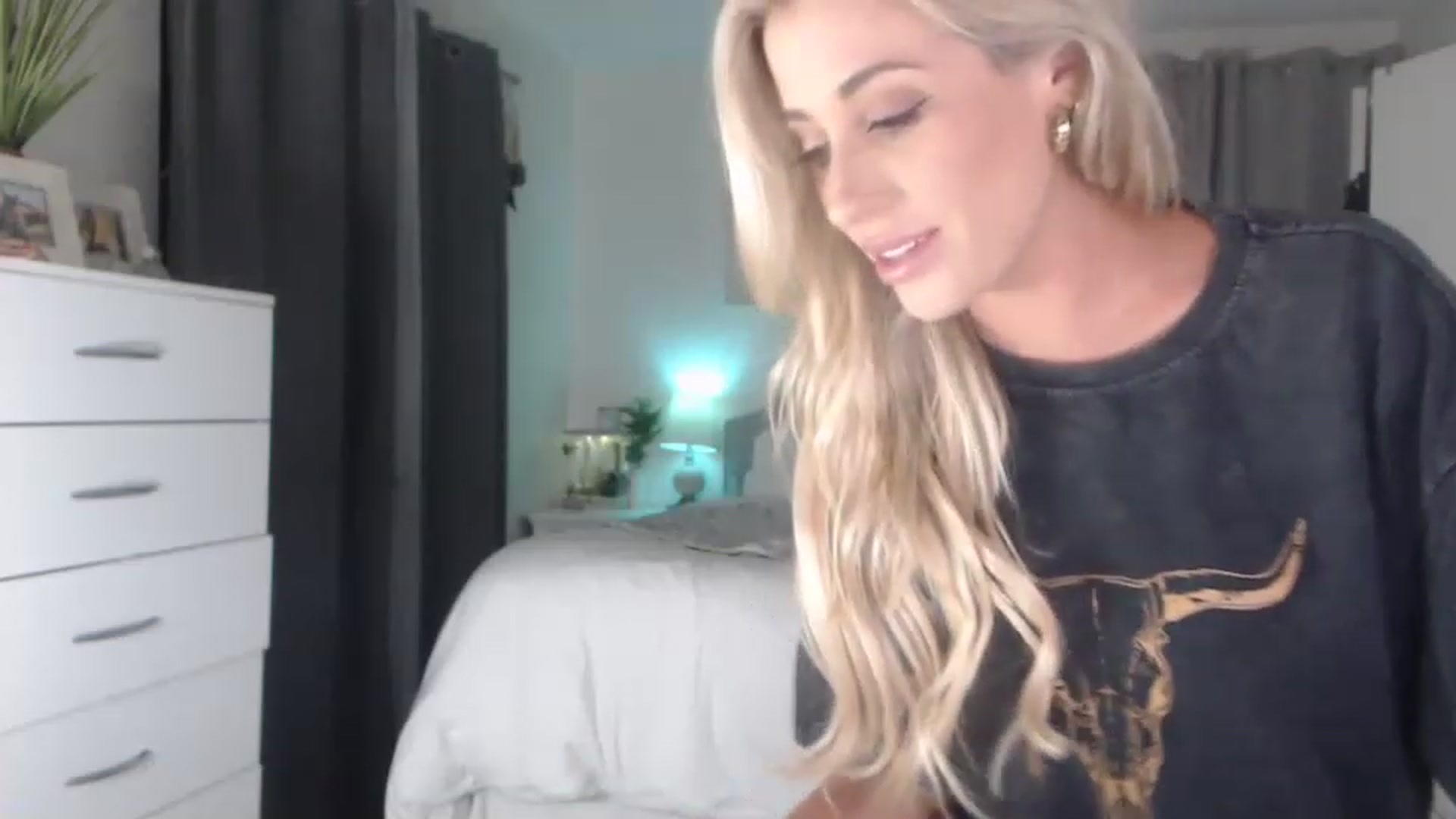 Gallery image thumbnail from Queen_bambii's myfreecams stream on, 05/06/2023, 08:58 image 18 of 20