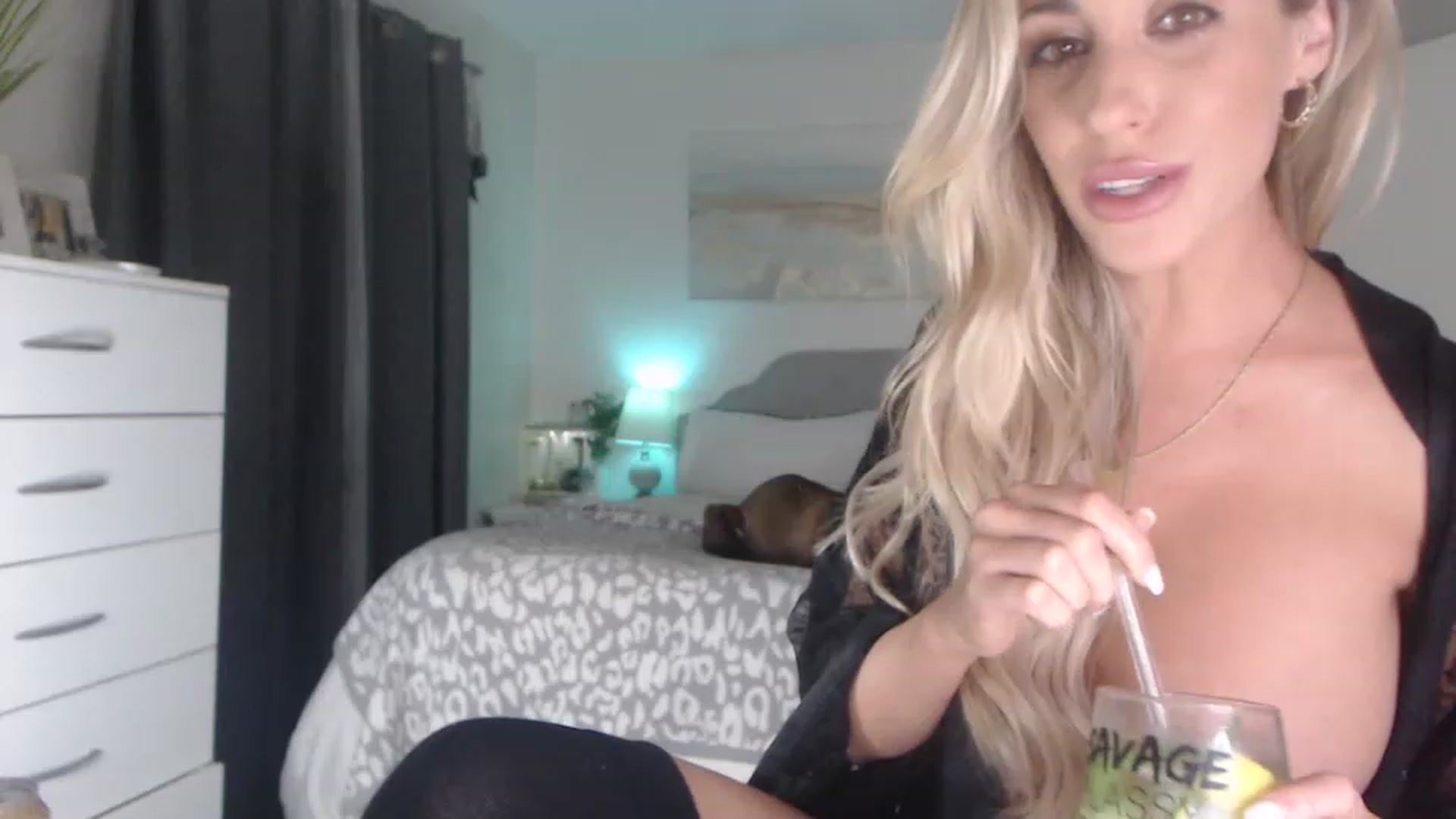 Gallery image thumbnail from Queen_bambii's myfreecams stream on, 05/16/2023, 07:59 image 12 of 20