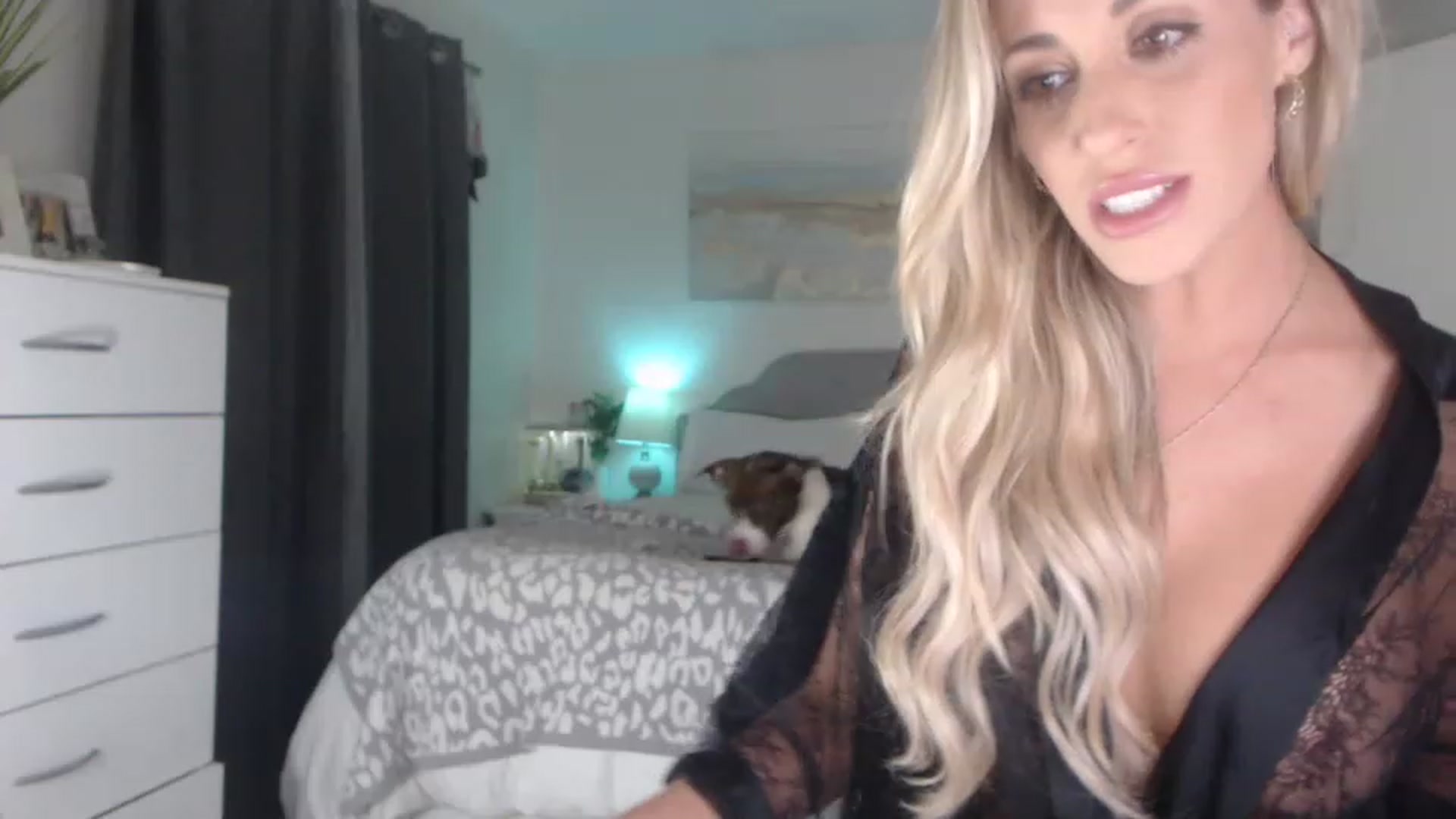 Gallery image thumbnail from Queen_bambii's myfreecams stream on, 05/16/2023, 07:59 image 8 of 20
