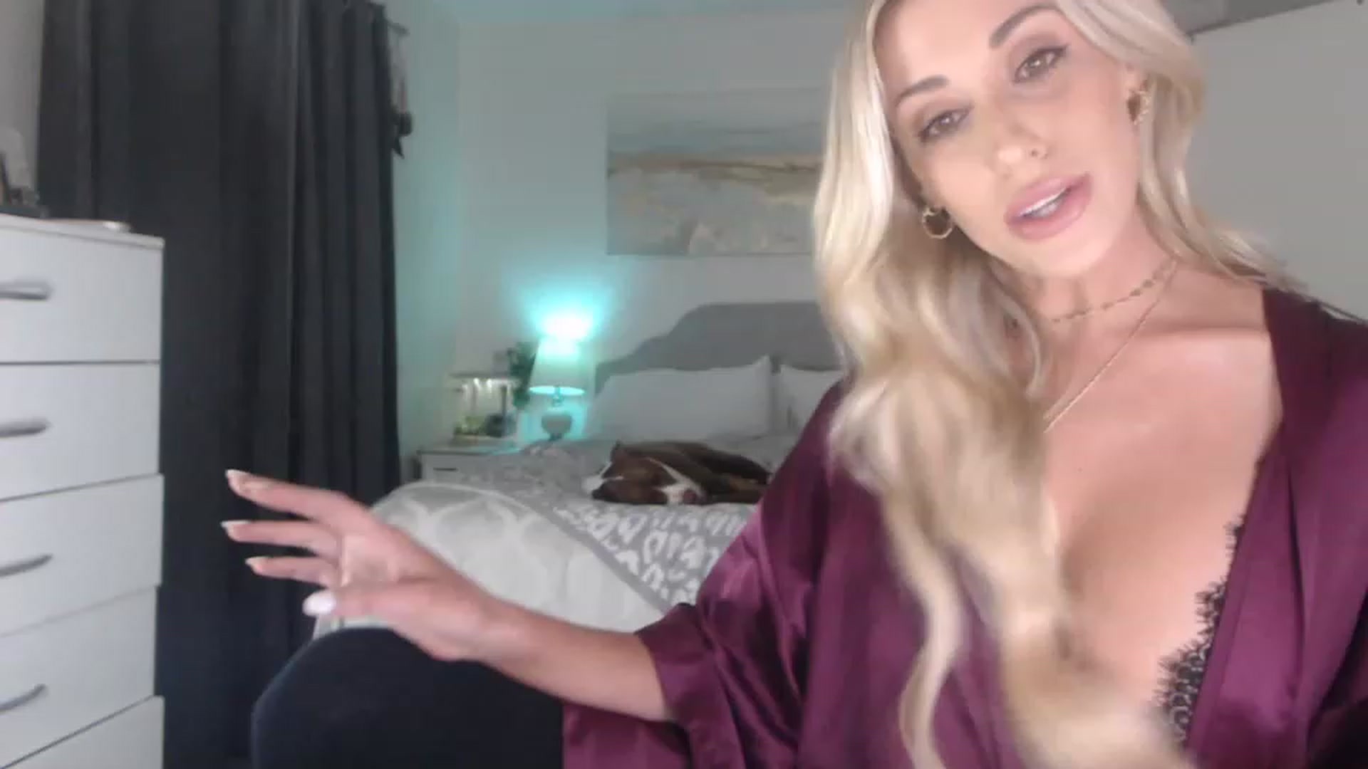 Gallery image thumbnail from Queen_bambii's myfreecams stream on, 05/20/2023, 05:35 image 1 of 20