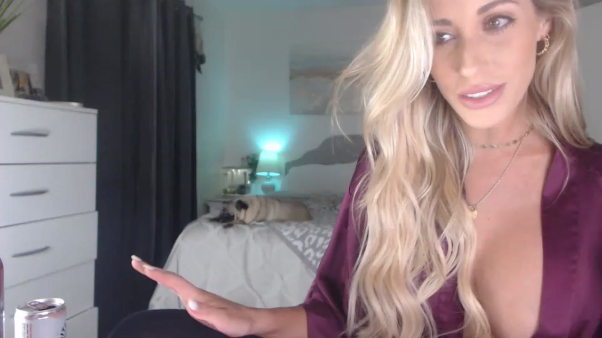 Gallery image thumbnail from Queen_bambii's myfreecams stream on, 05/20/2023, 06:54 image 8 of 20