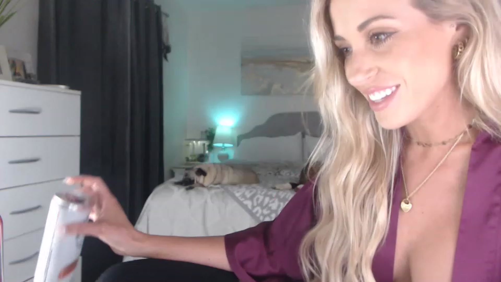 Gallery image thumbnail from Queen_bambii's myfreecams stream on, 05/20/2023, 06:54 image 9 of 20