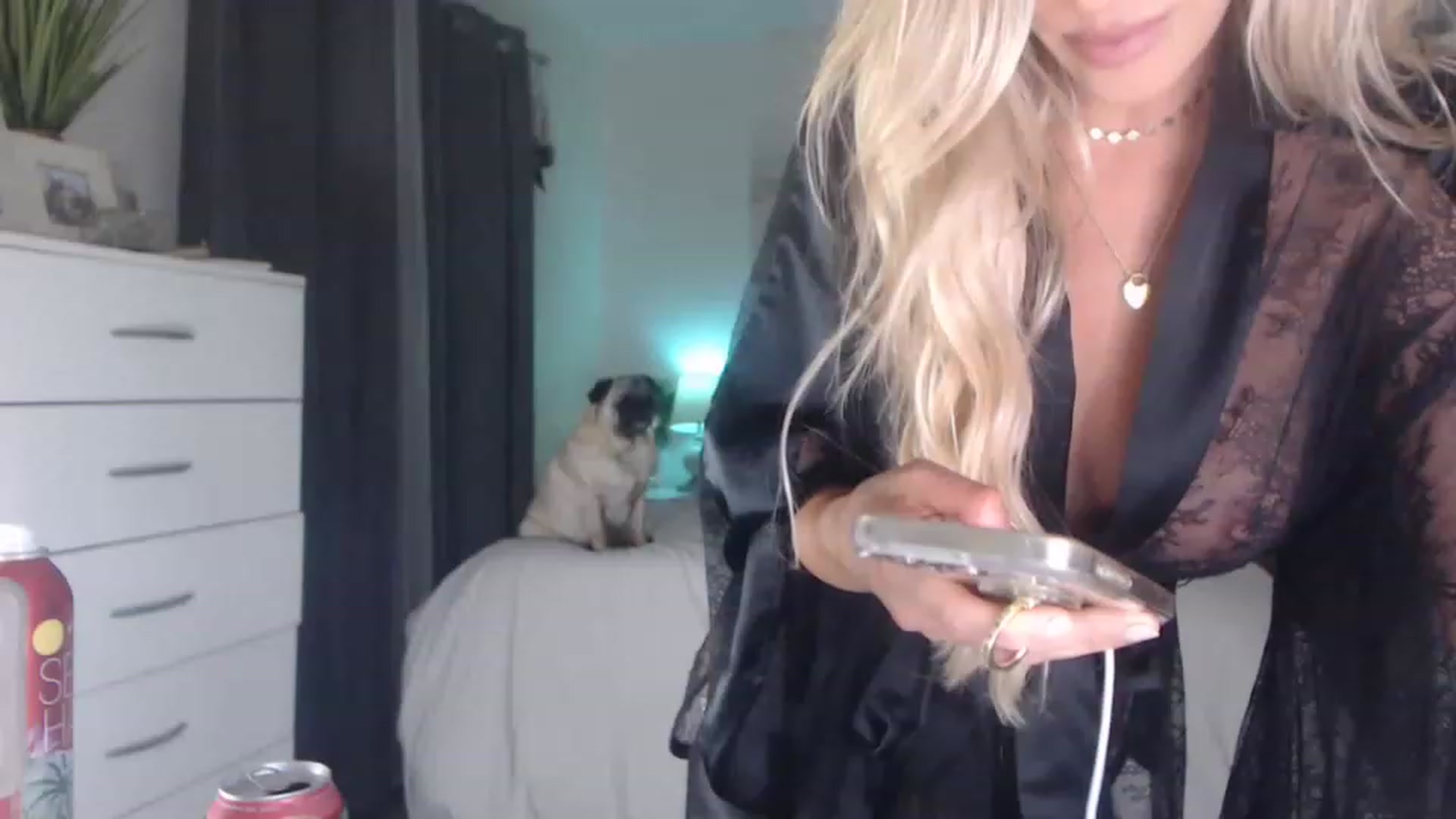 Gallery image thumbnail from Queen_bambii's myfreecams stream on, 06/02/2023, 08:31 image 15 of 20
