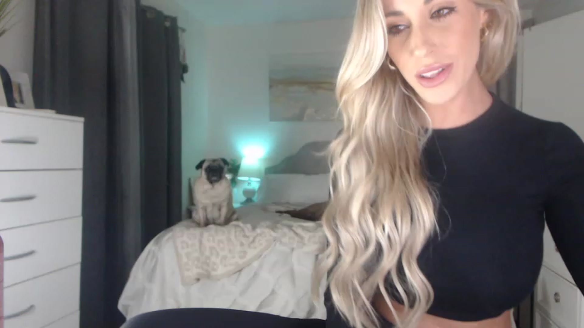 Gallery image thumbnail from Queen_bambii's myfreecams stream on, 06/08/2023, 08:07 image 7 of 20