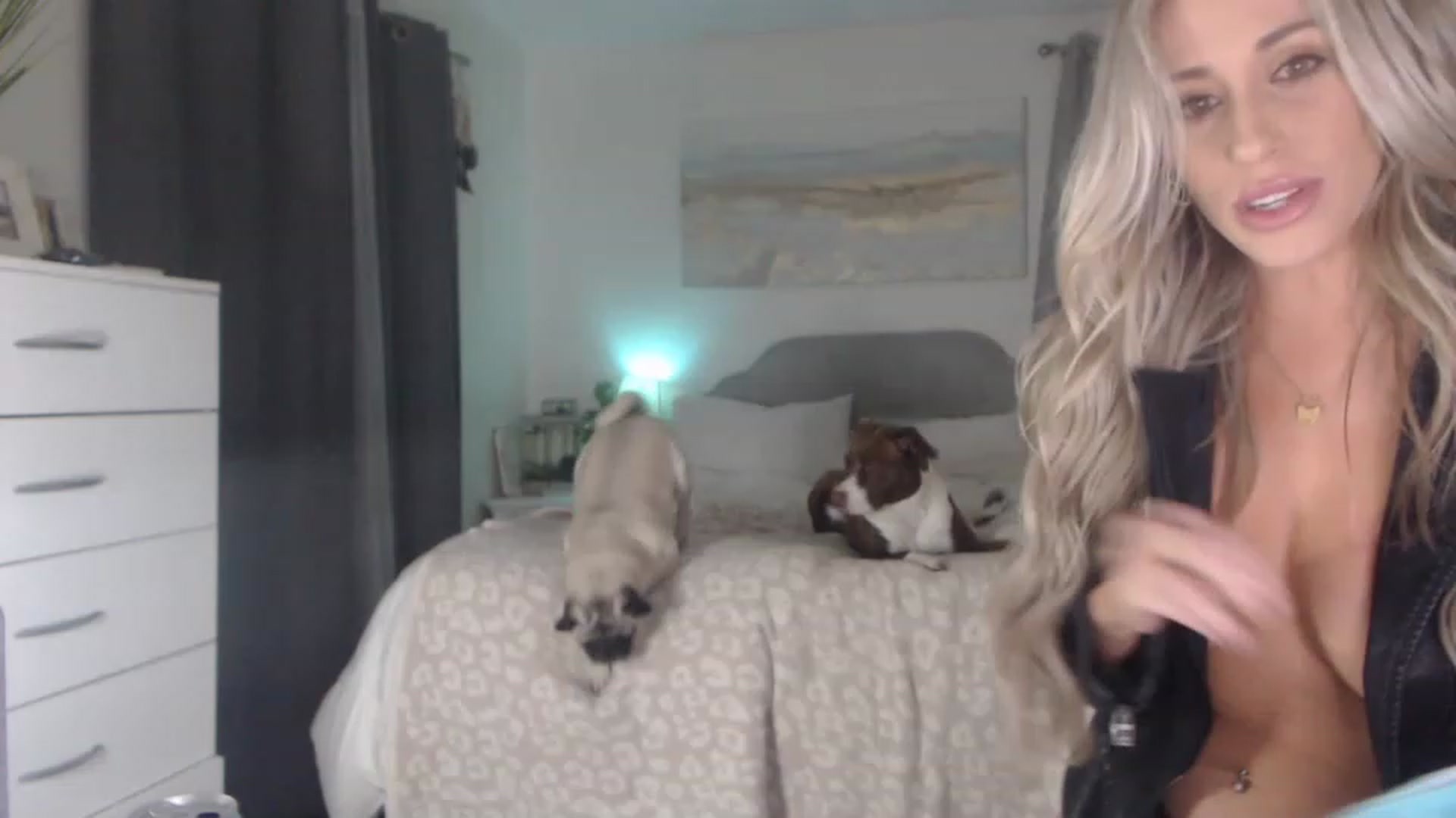 Gallery image thumbnail from Queen_bambii's myfreecams stream on, 06/17/2023, 06:25 image 20 of 20
