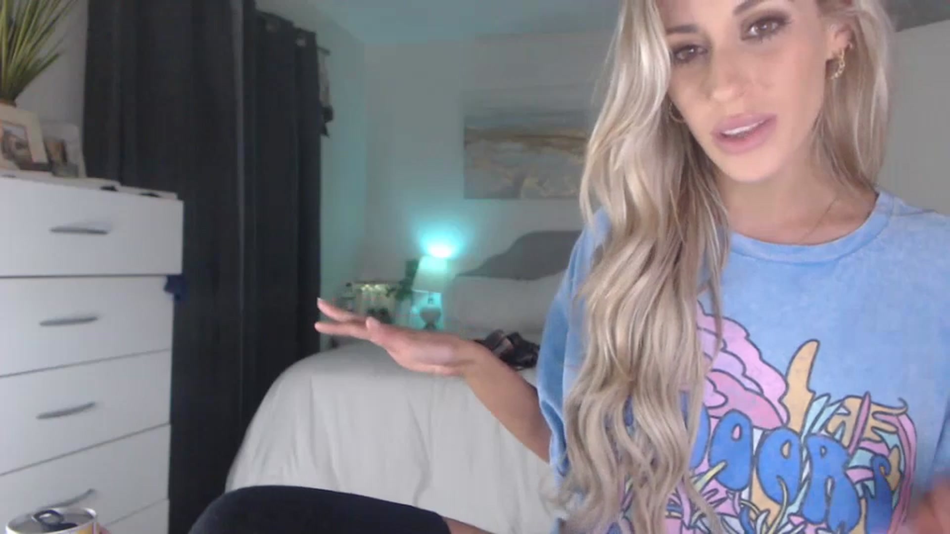 Gallery image thumbnail from Queen_bambii's myfreecams stream on, 06/22/2023, 08:40 image 20 of 20