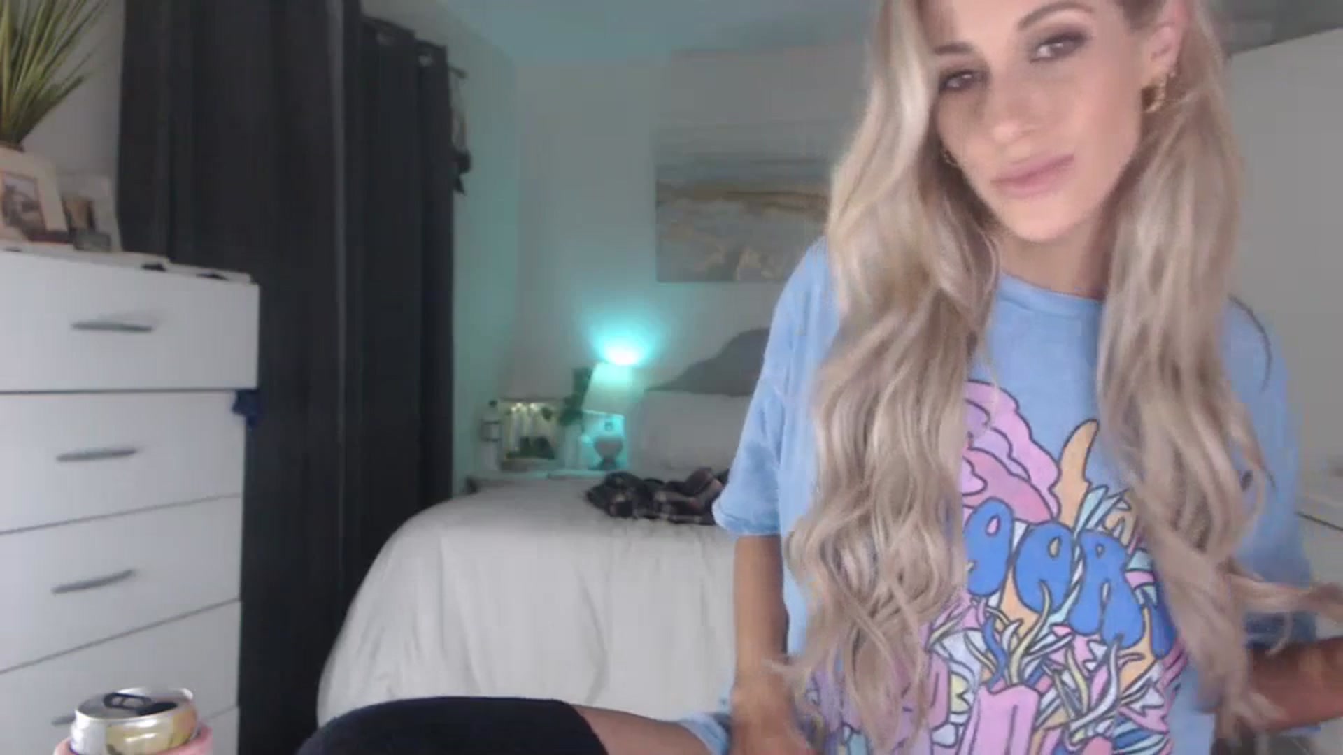 Gallery image thumbnail from Queen_bambii's myfreecams stream on, 06/22/2023, 08:40 image 14 of 20