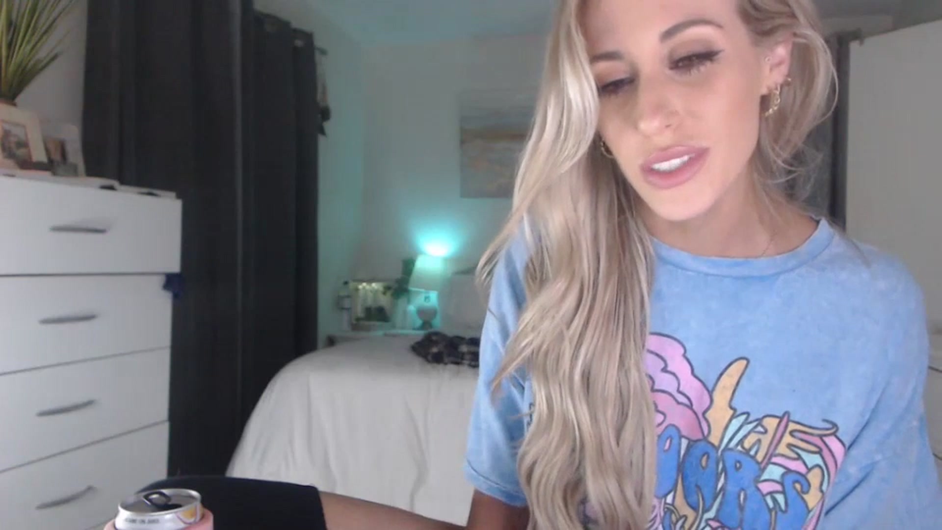 Gallery image thumbnail from Queen_bambii's myfreecams stream on, 06/22/2023, 08:40 image 19 of 20
