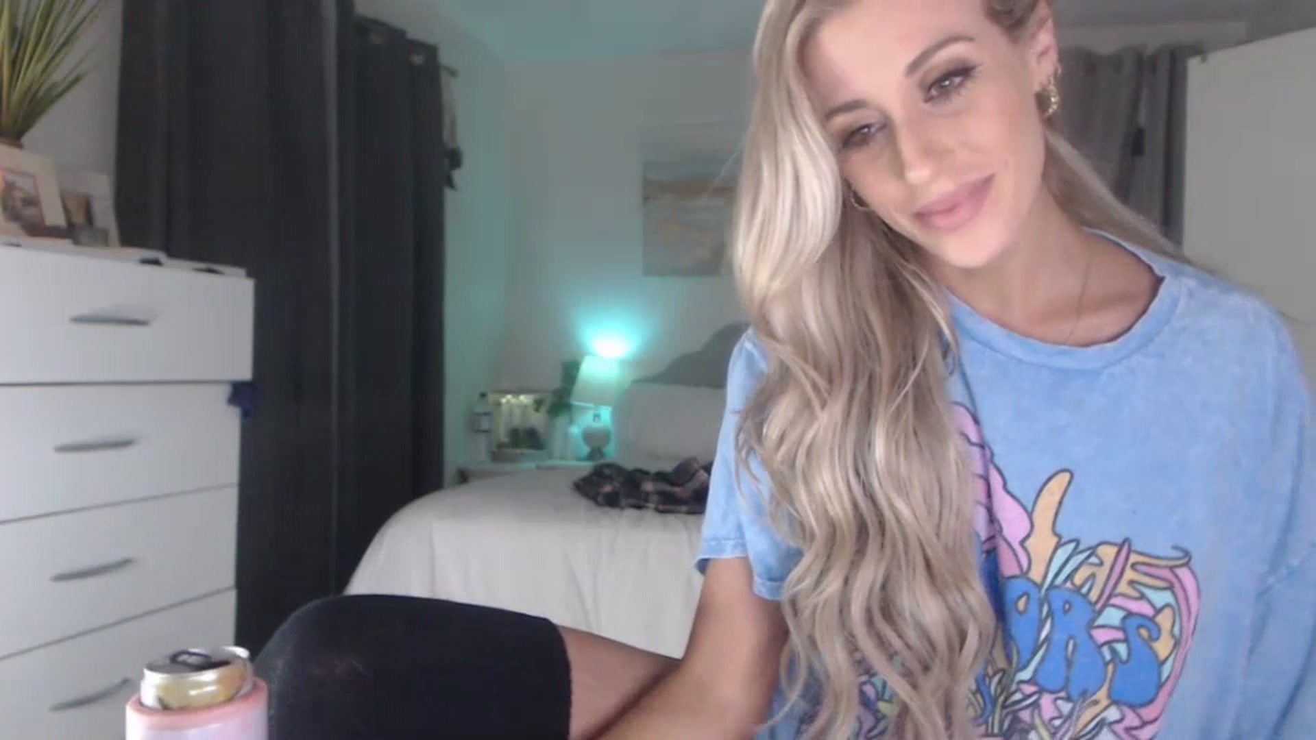 Gallery image thumbnail from Queen_bambii's myfreecams stream on, 06/22/2023, 08:40 image 18 of 20