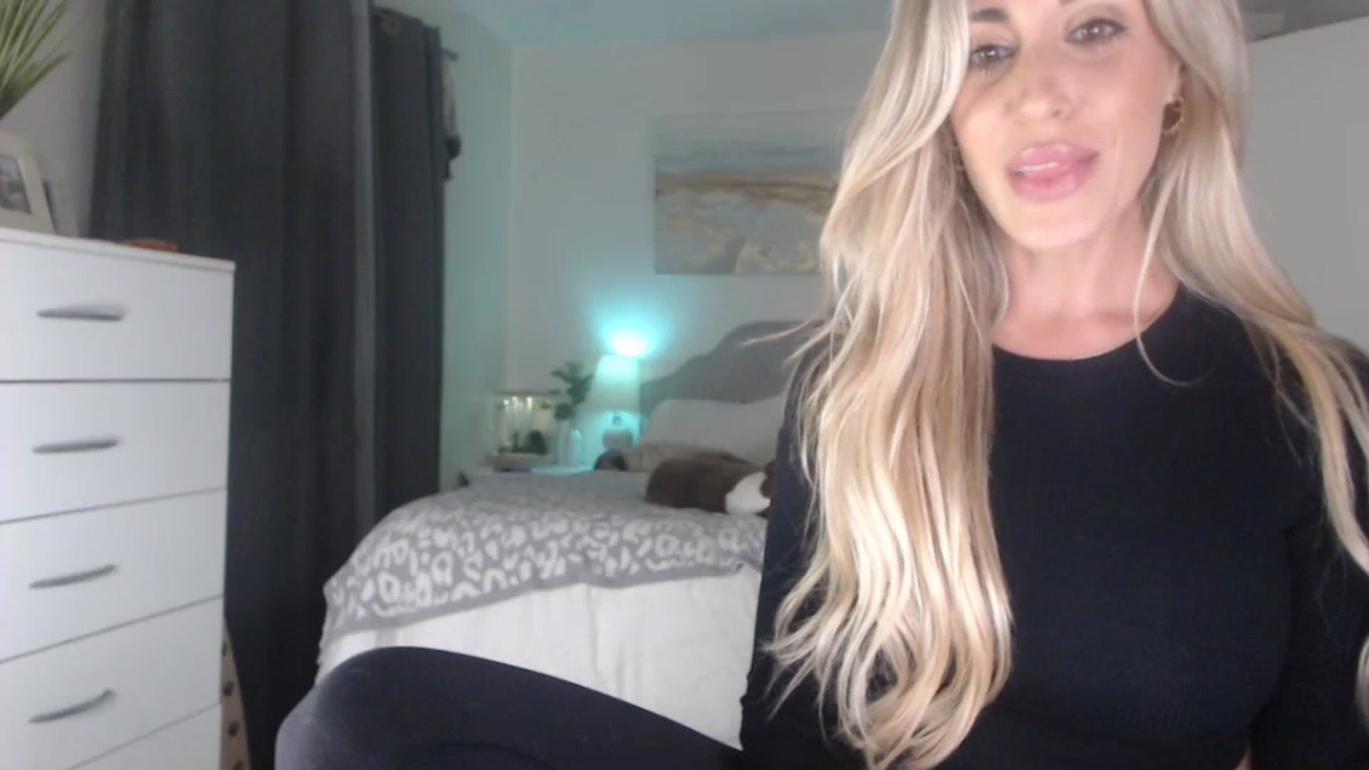 Gallery image thumbnail from Queen_bambii's myfreecams stream on, 07/12/2023, 04:02 image 20 of 20