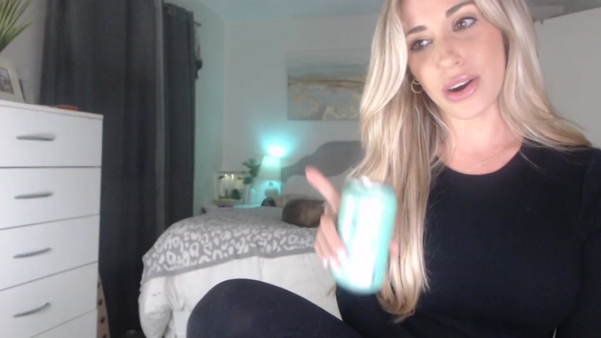 Gallery image thumbnail from Queen_bambii's myfreecams stream on, 07/12/2023, 04:02 image 18 of 20