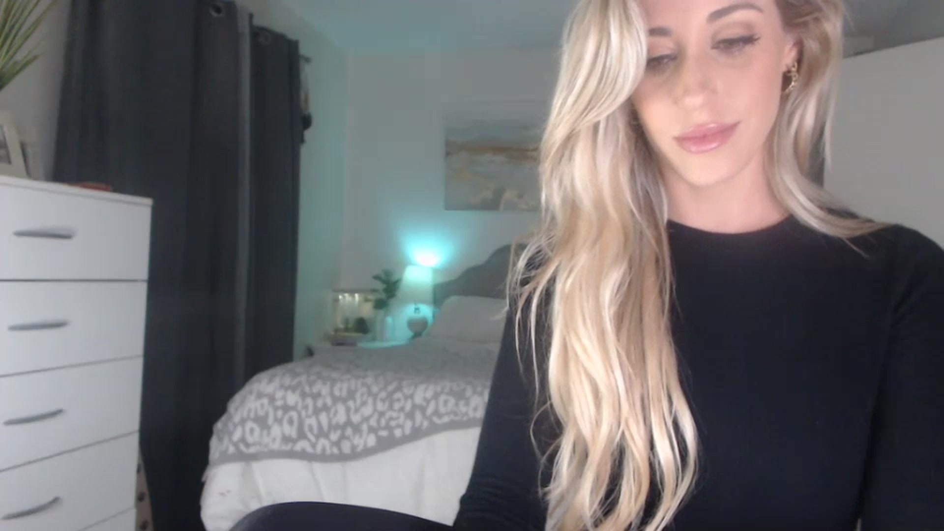 Gallery image thumbnail from Queen_bambii's myfreecams stream on, 07/12/2023, 05:25 image 14 of 20