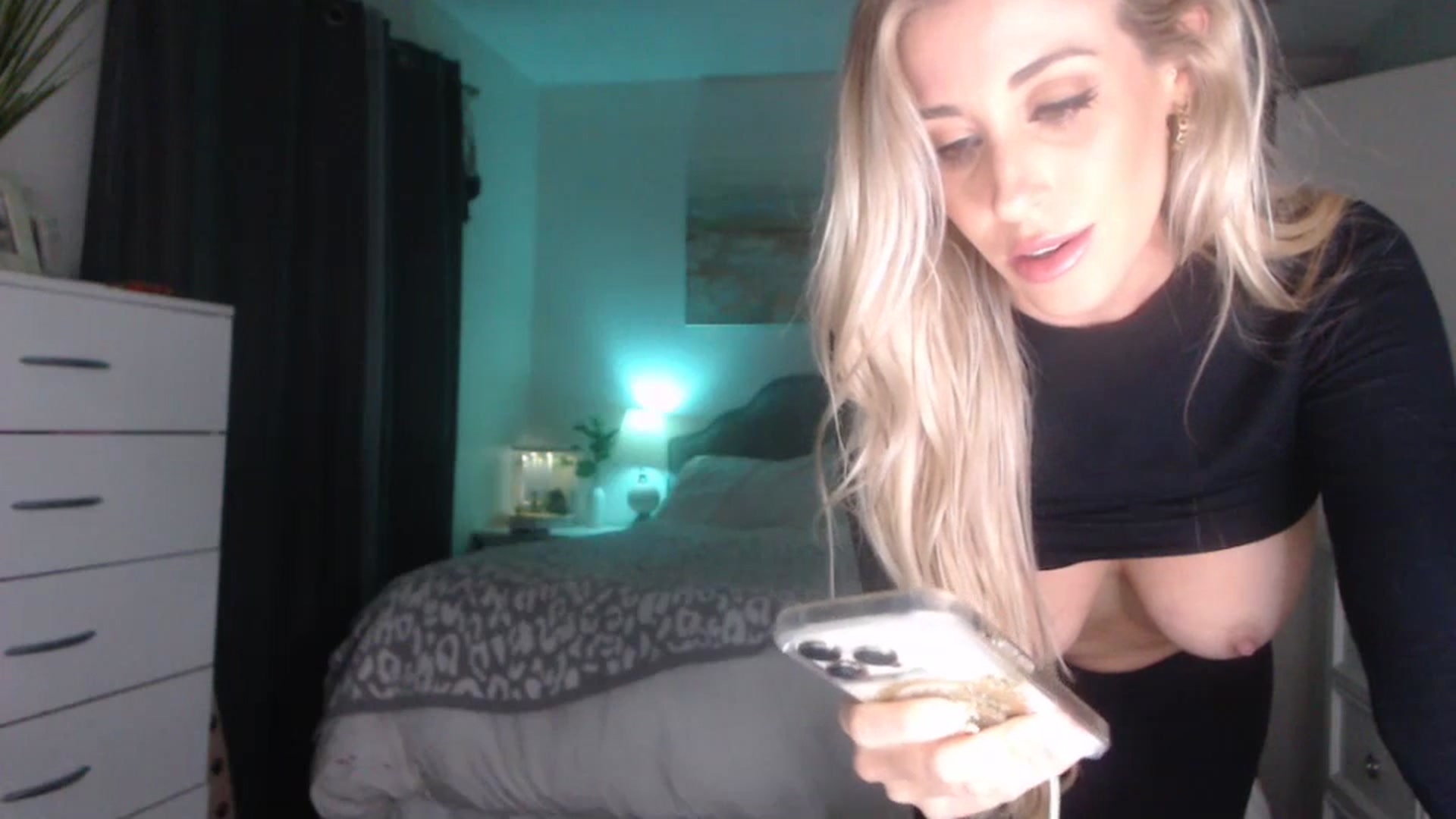 Gallery image thumbnail from Queen_bambii's myfreecams stream on, 07/12/2023, 05:25 image 11 of 20