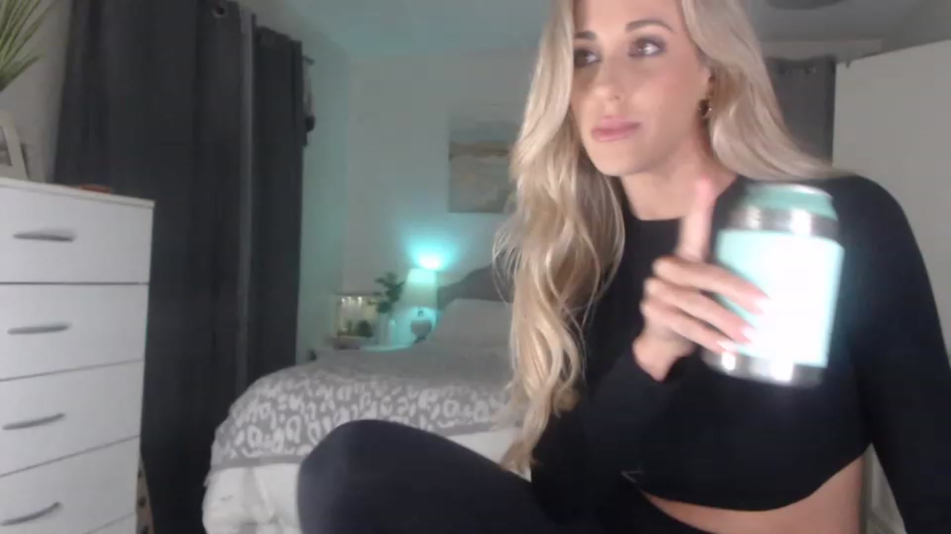 Gallery image thumbnail from Queen_bambii's myfreecams stream on, 07/12/2023, 05:55 image 11 of 20