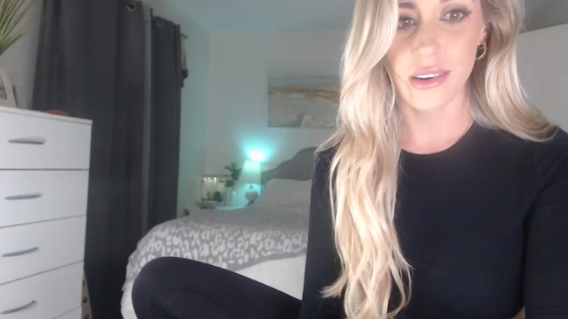 Gallery image thumbnail from Queen_bambii's myfreecams stream on, 07/12/2023, 05:55 image 20 of 20