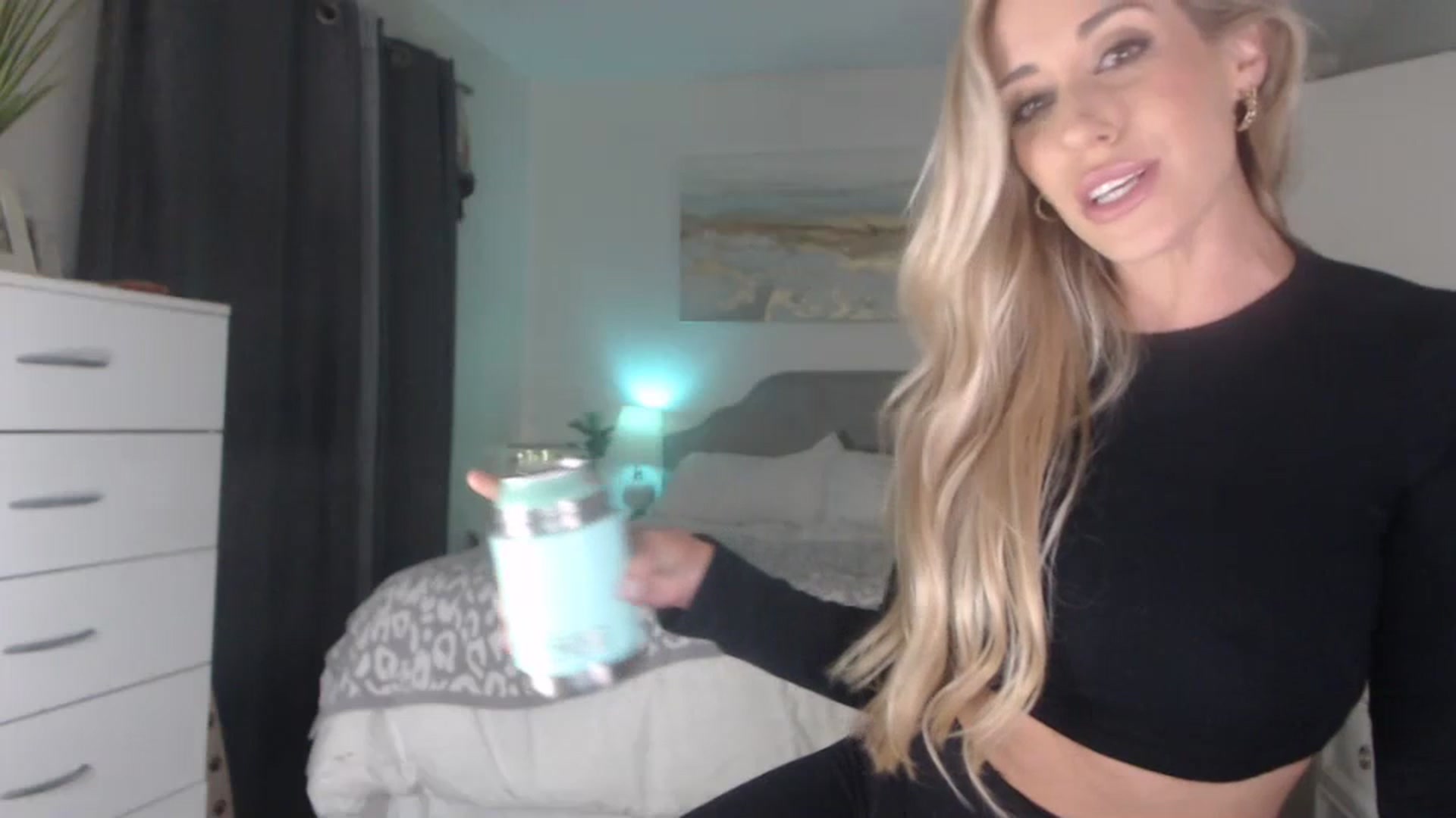 Gallery image thumbnail from Queen_bambii's myfreecams stream on, 07/12/2023, 06:38 image 6 of 20