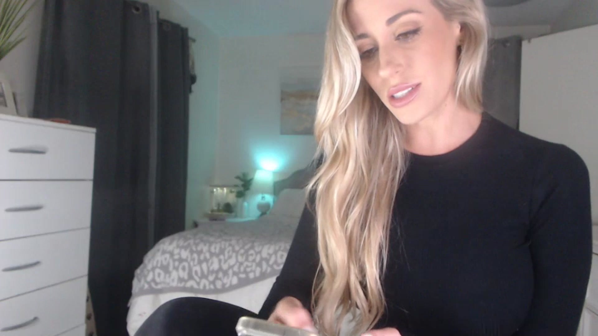 Gallery image thumbnail from Queen_bambii's myfreecams stream on, 07/12/2023, 06:38 image 3 of 20