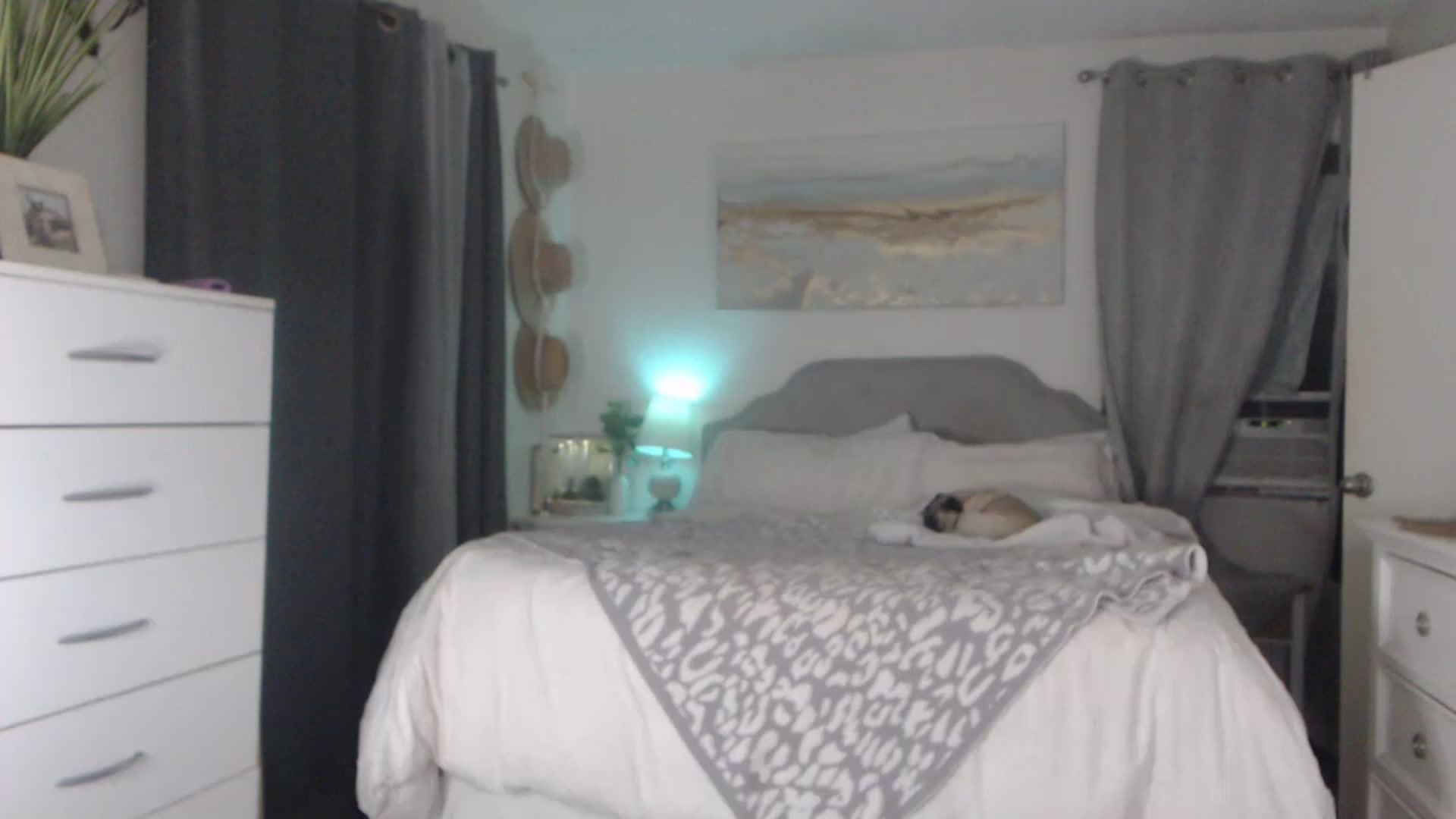 Gallery image thumbnail from Queen_bambii's myfreecams stream on, 07/19/2023, 05:36 image 6 of 20