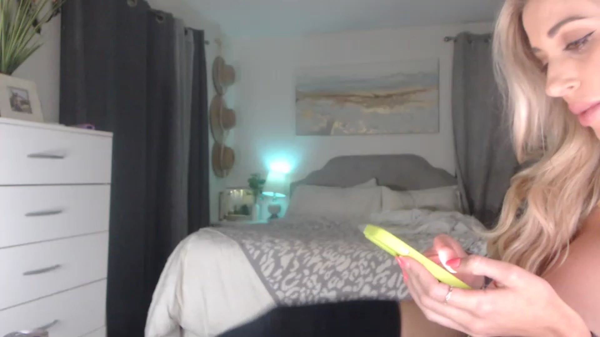 Gallery image thumbnail from Queen_bambii's myfreecams stream on, 07/19/2023, 08:47 image 14 of 20
