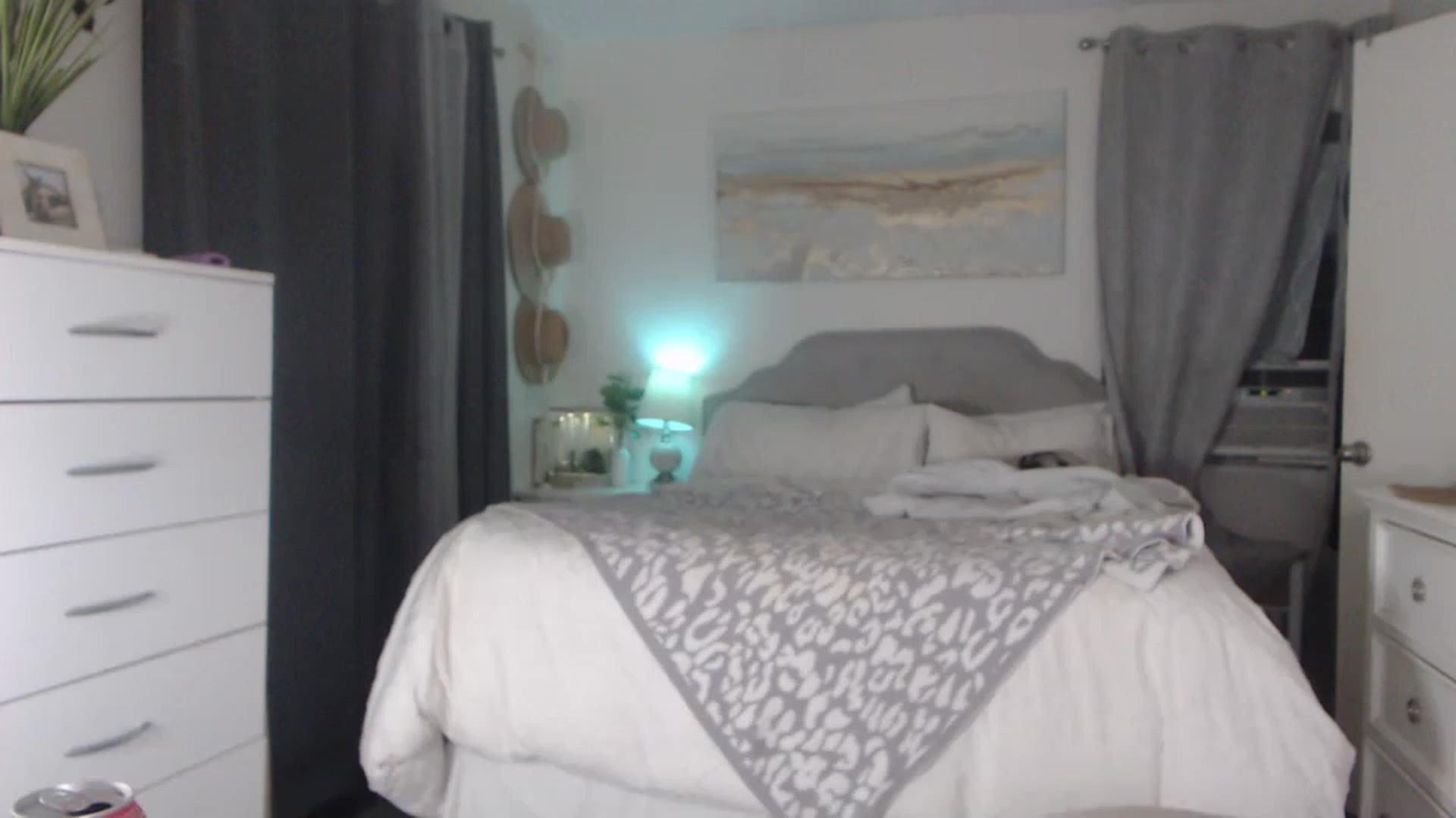 Gallery image thumbnail from Queen_bambii's myfreecams stream on, 07/19/2023, 08:47 image 7 of 20