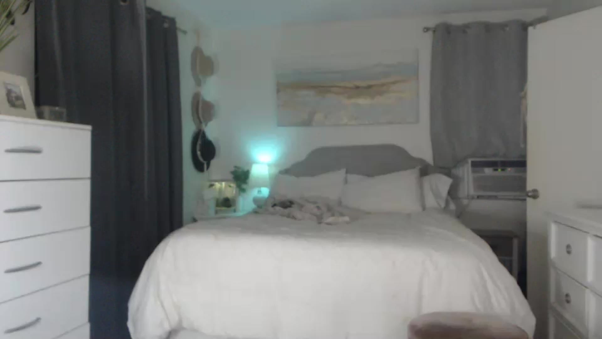 Gallery image thumbnail from Queen_bambii's myfreecams stream on, 08/04/2023, 06:44 image 18 of 20