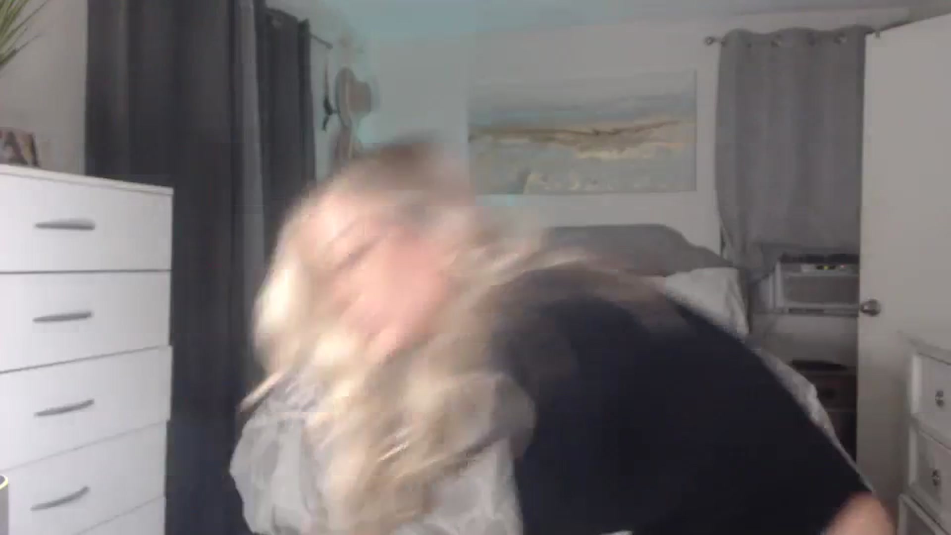 Gallery image thumbnail from Queen_bambii's myfreecams stream on, 08/27/2023, 04:44 image 17 of 20