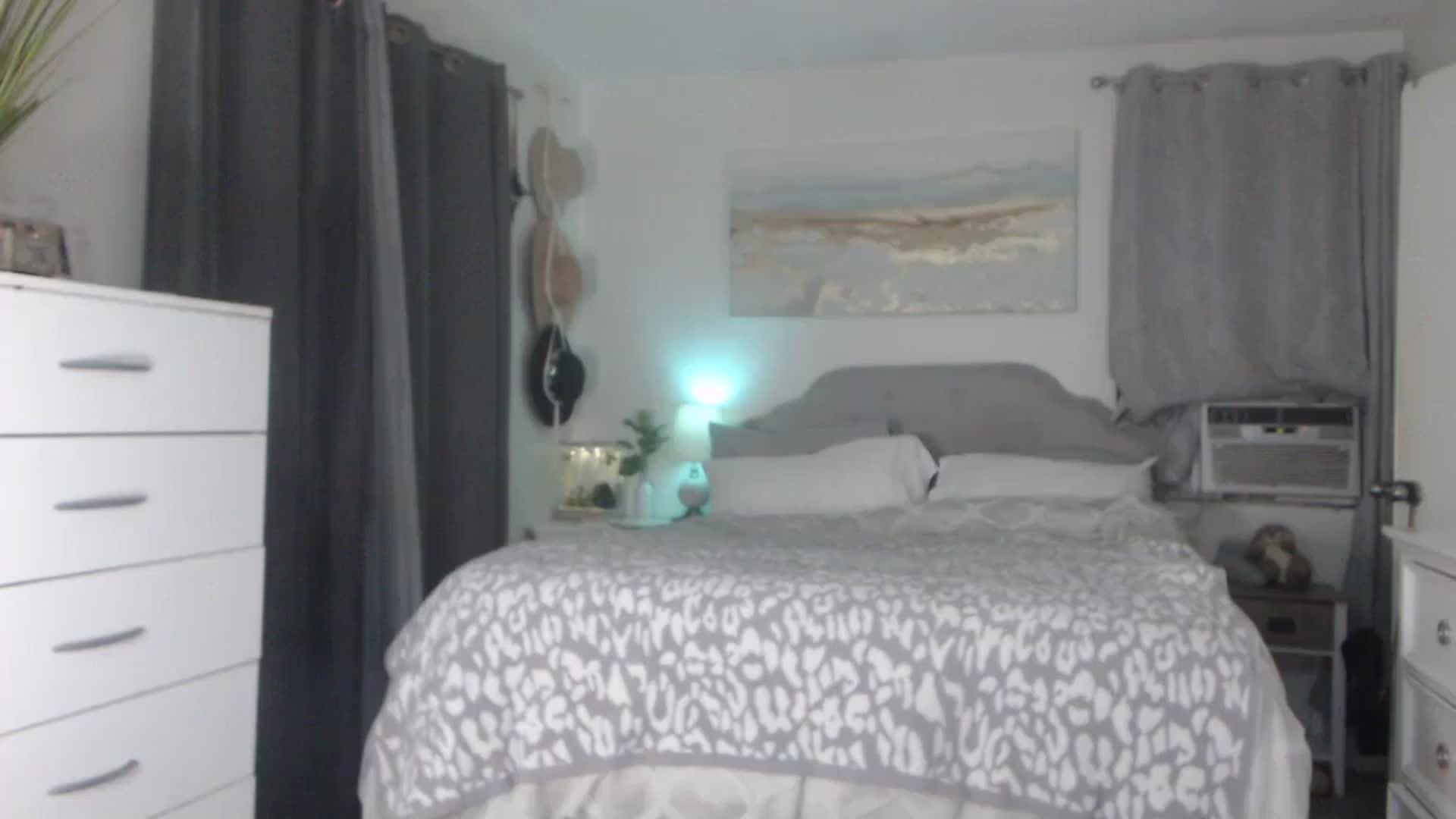 Gallery image thumbnail from Queen_bambii's myfreecams stream on, 08/30/2023, 07:43 image 16 of 20