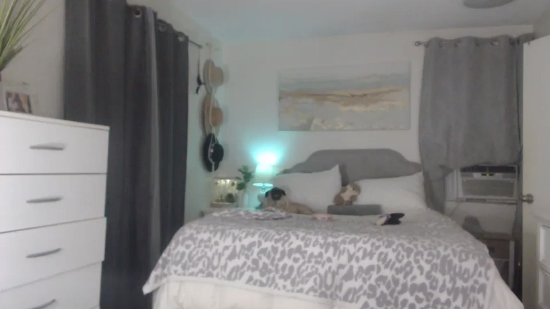Gallery image thumbnail from Queen_bambii's myfreecams stream on, 09/04/2023, 06:08 image 17 of 20
