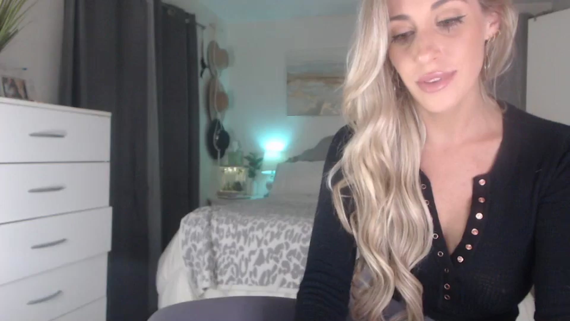 Gallery image thumbnail from Queen_bambii's myfreecams stream on, 09/07/2023, 06:23 image 11 of 20