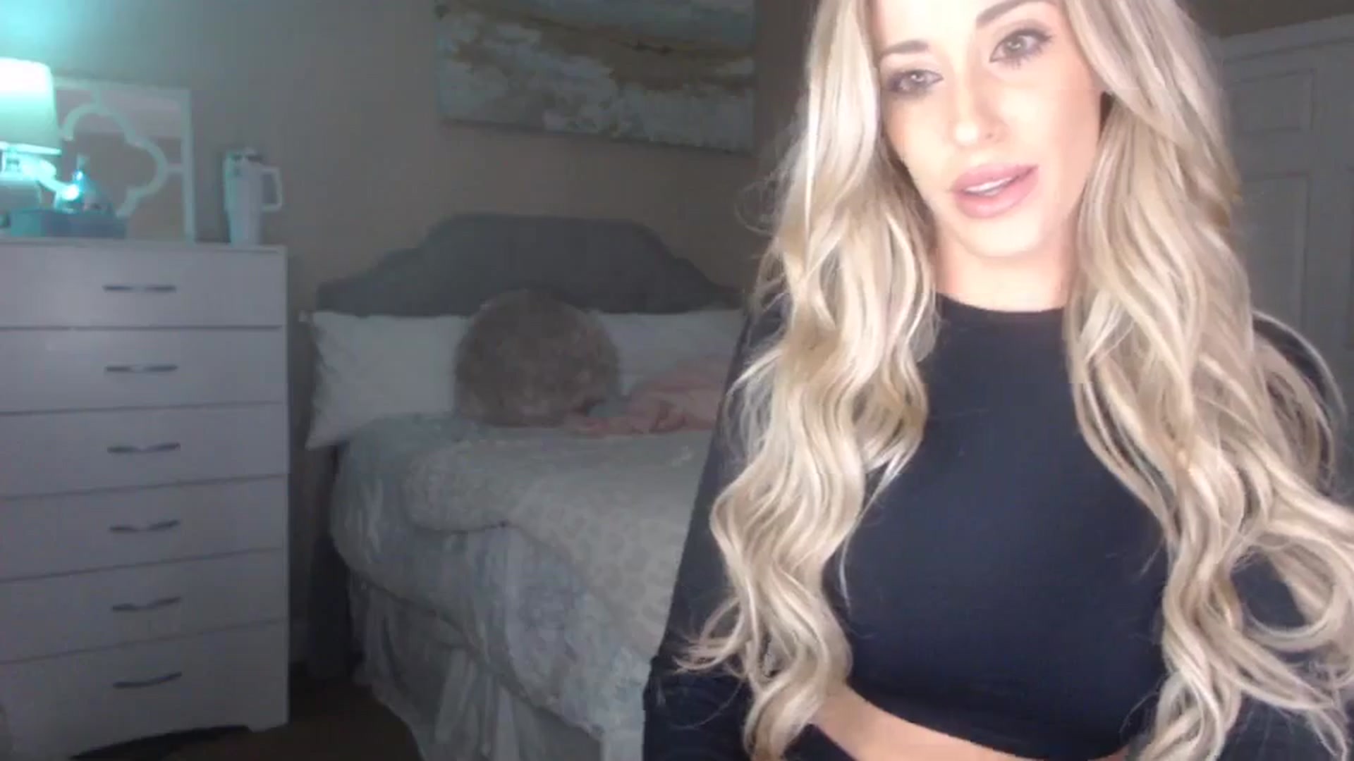 Gallery image thumbnail from Queen_bambii's myfreecams stream on, 10/03/2023, 05:09 image 2 of 20