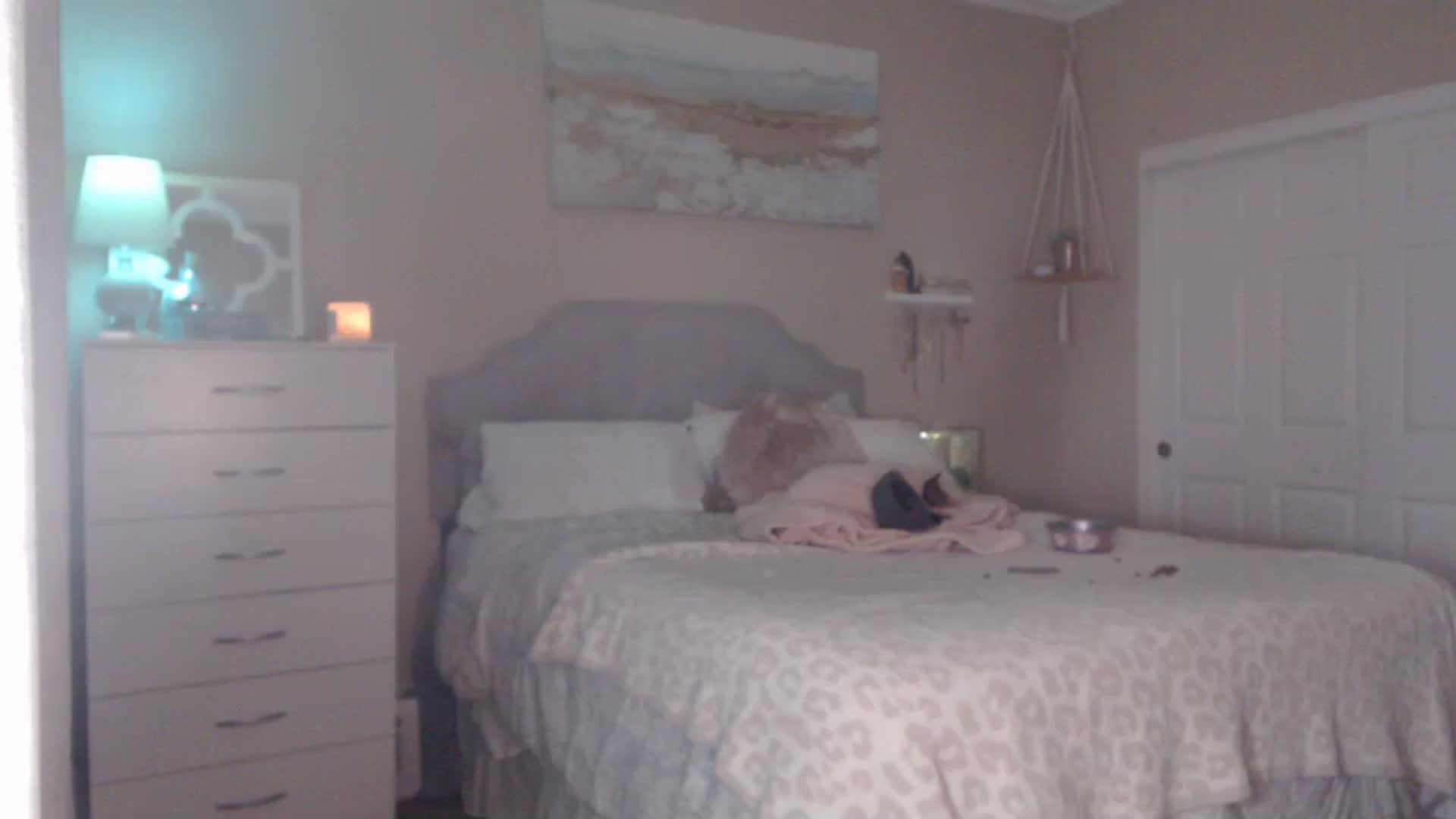 Gallery image thumbnail from Queen_bambii's myfreecams stream on, 10/05/2023, 08:24 image 11 of 20
