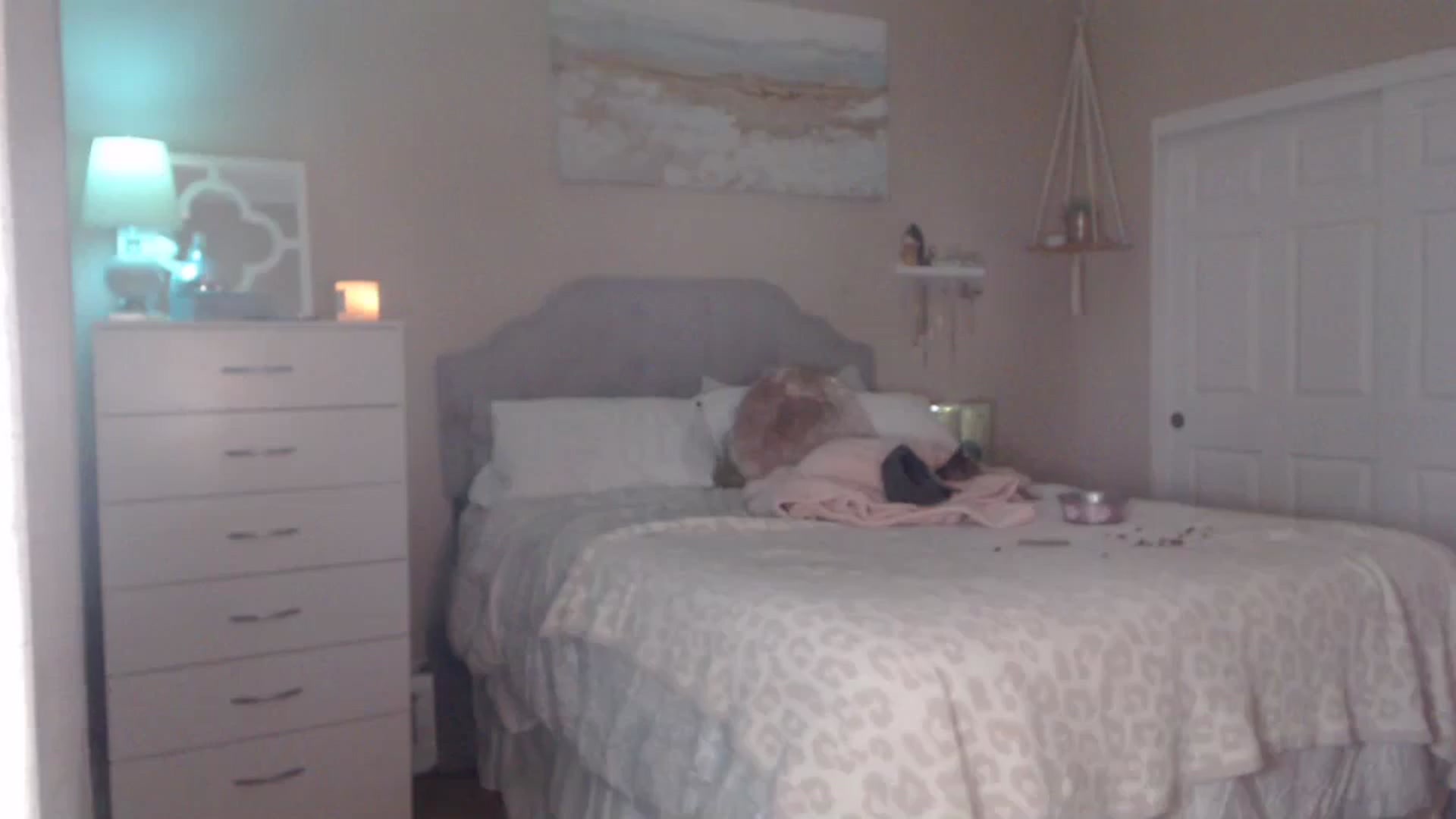 Gallery image thumbnail from Queen_bambii's myfreecams stream on, 10/05/2023, 08:24 image 17 of 20