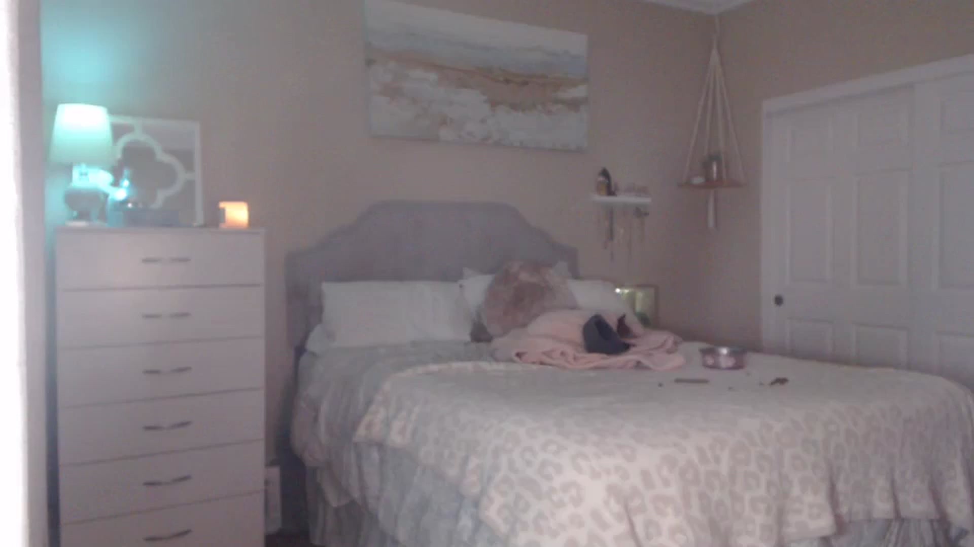 Gallery image thumbnail from Queen_bambii's myfreecams stream on, 10/05/2023, 08:24 image 9 of 20