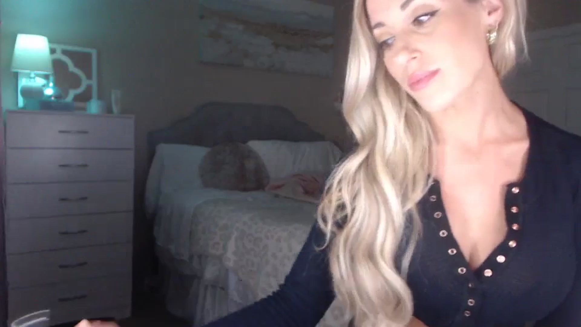 Gallery image thumbnail from Queen_bambii's myfreecams stream on, 10/10/2023, 07:03 image 4 of 20