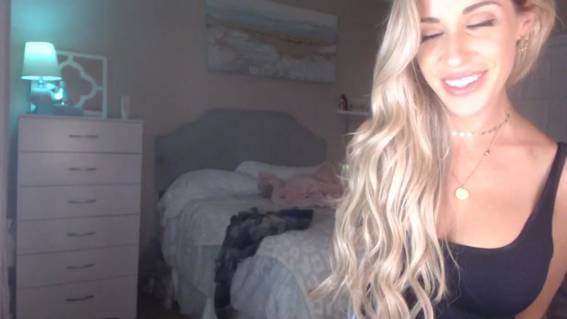 Gallery image thumbnail from Queen_bambii's myfreecams stream on, 10/15/2023, 08:27 image 12 of 20