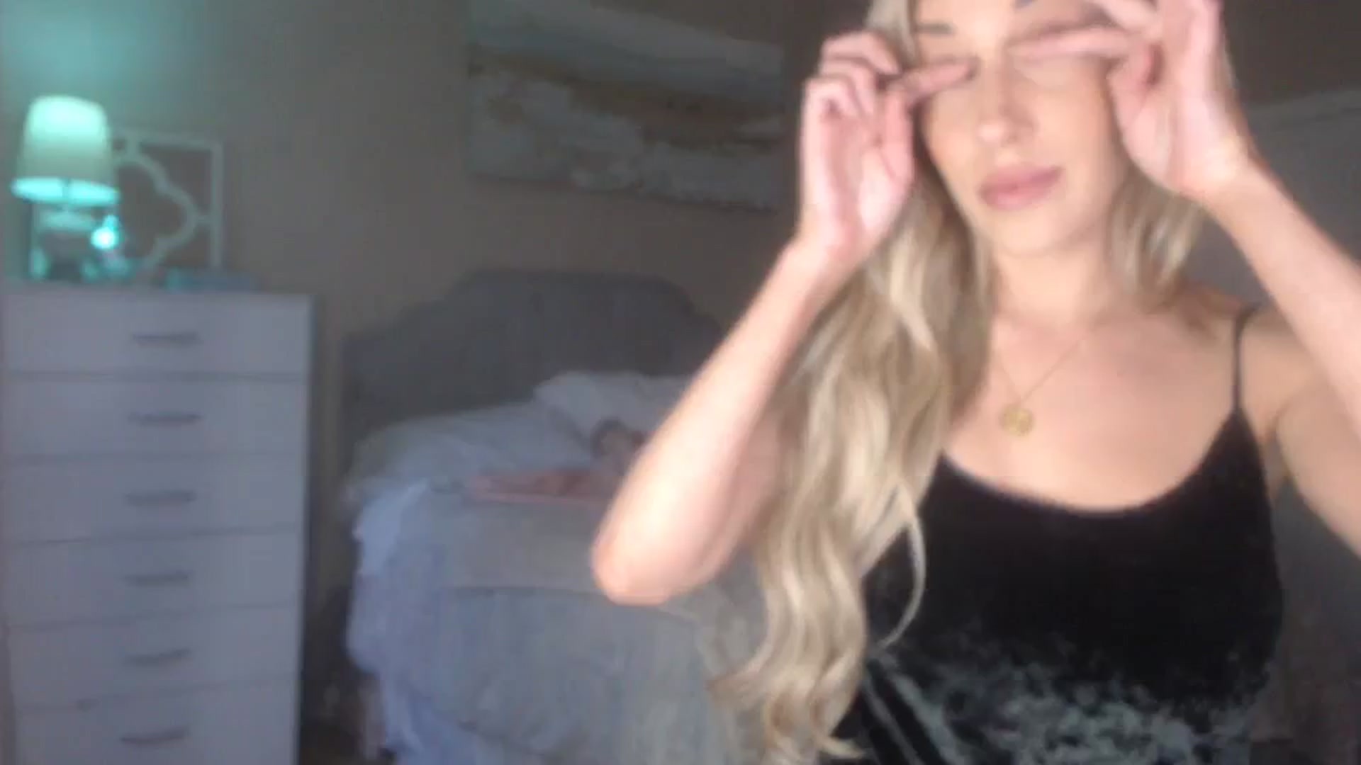 Gallery image thumbnail from Queen_bambii's myfreecams stream on, 10/17/2023, 01:48 image 3 of 20