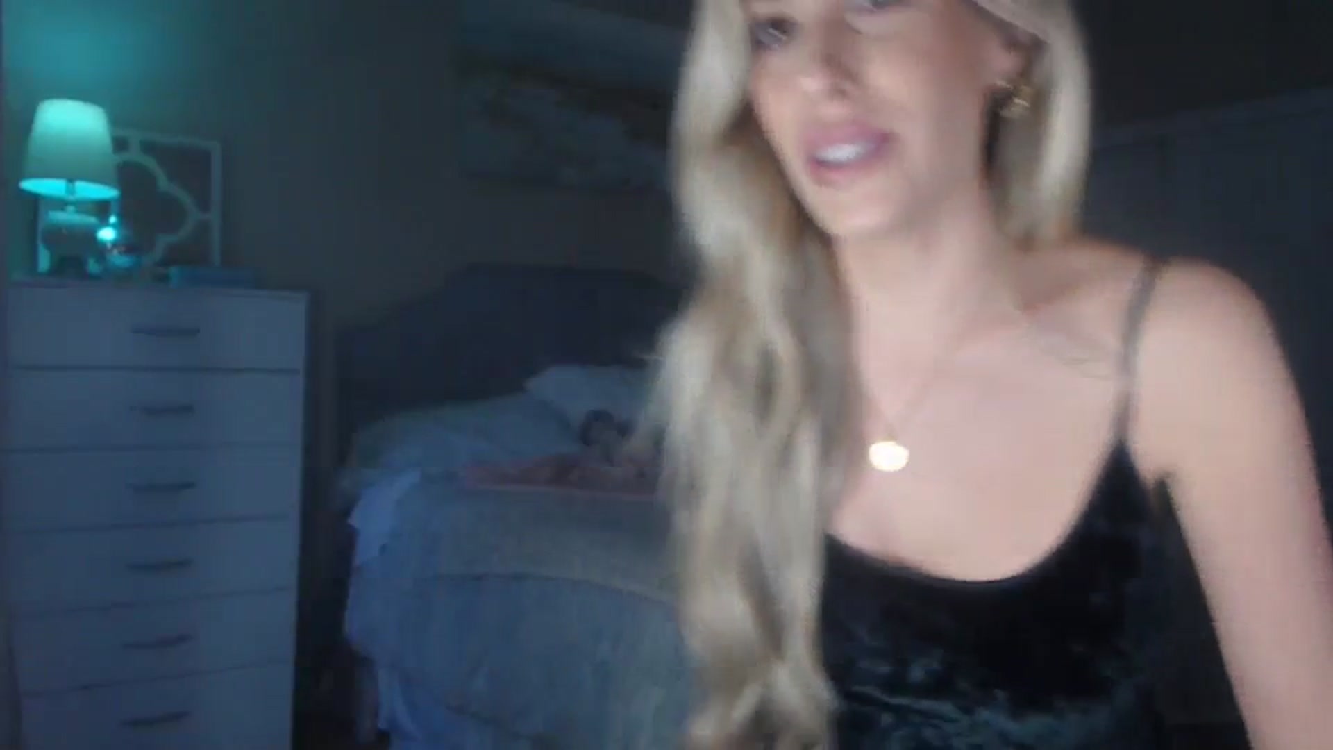 Gallery image thumbnail from Queen_bambii's myfreecams stream on, 10/17/2023, 01:48 image 4 of 20