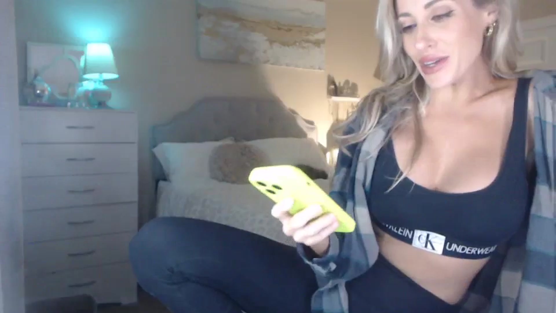 Gallery image thumbnail from Queen_bambii's myfreecams stream on, 10/21/2023, 08:25 image 19 of 20