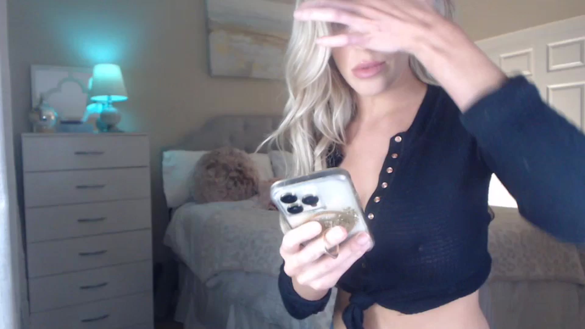 Gallery image thumbnail from Queen_bambii's myfreecams stream on, 10/27/2023, 04:03 image 6 of 20