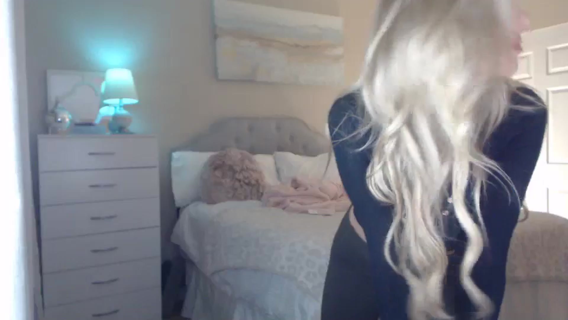 Gallery image thumbnail from Queen_bambii's myfreecams stream on, 10/27/2023, 05:07 image 3 of 20