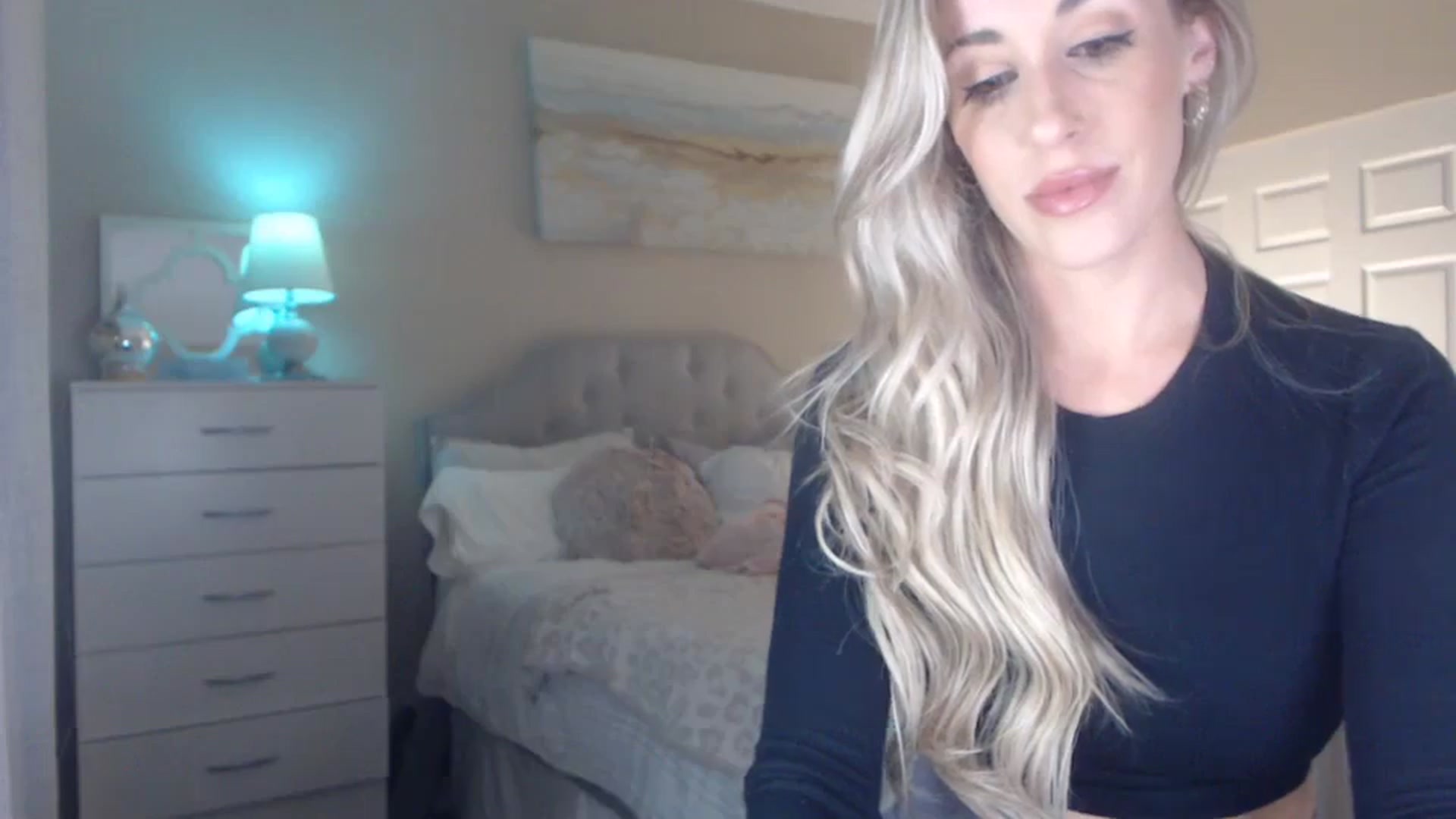 Gallery image thumbnail from Queen_bambii's myfreecams stream on, 11/04/2023, 06:25 image 5 of 20