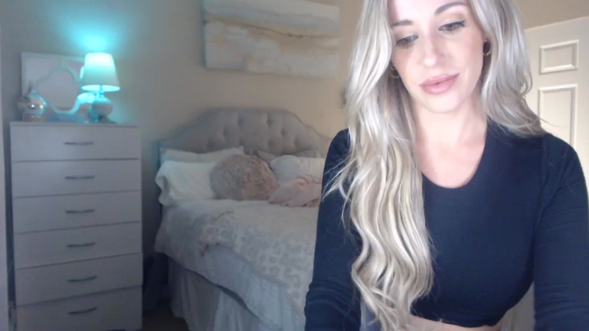 Gallery image thumbnail from Queen_bambii's myfreecams stream on, 11/04/2023, 06:25 image 10 of 20