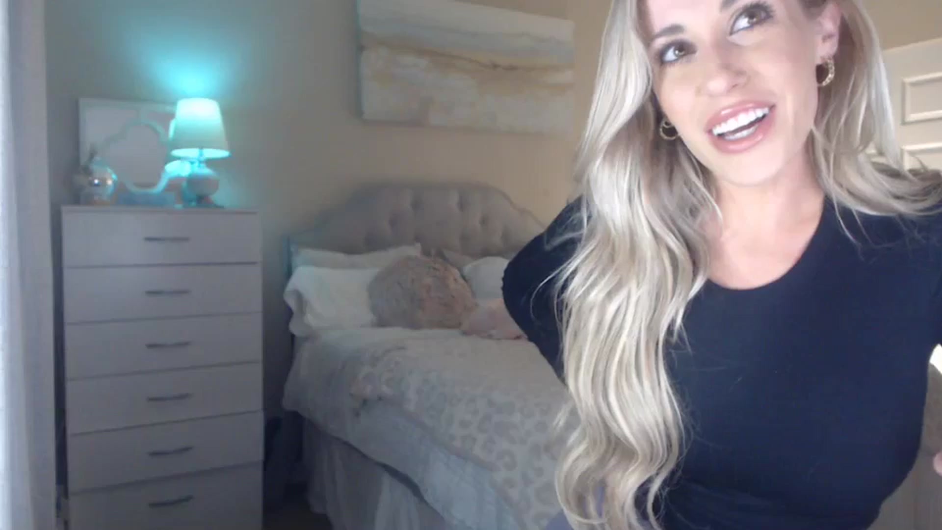 Gallery image thumbnail from Queen_bambii's myfreecams stream on, 11/04/2023, 06:25 image 13 of 20