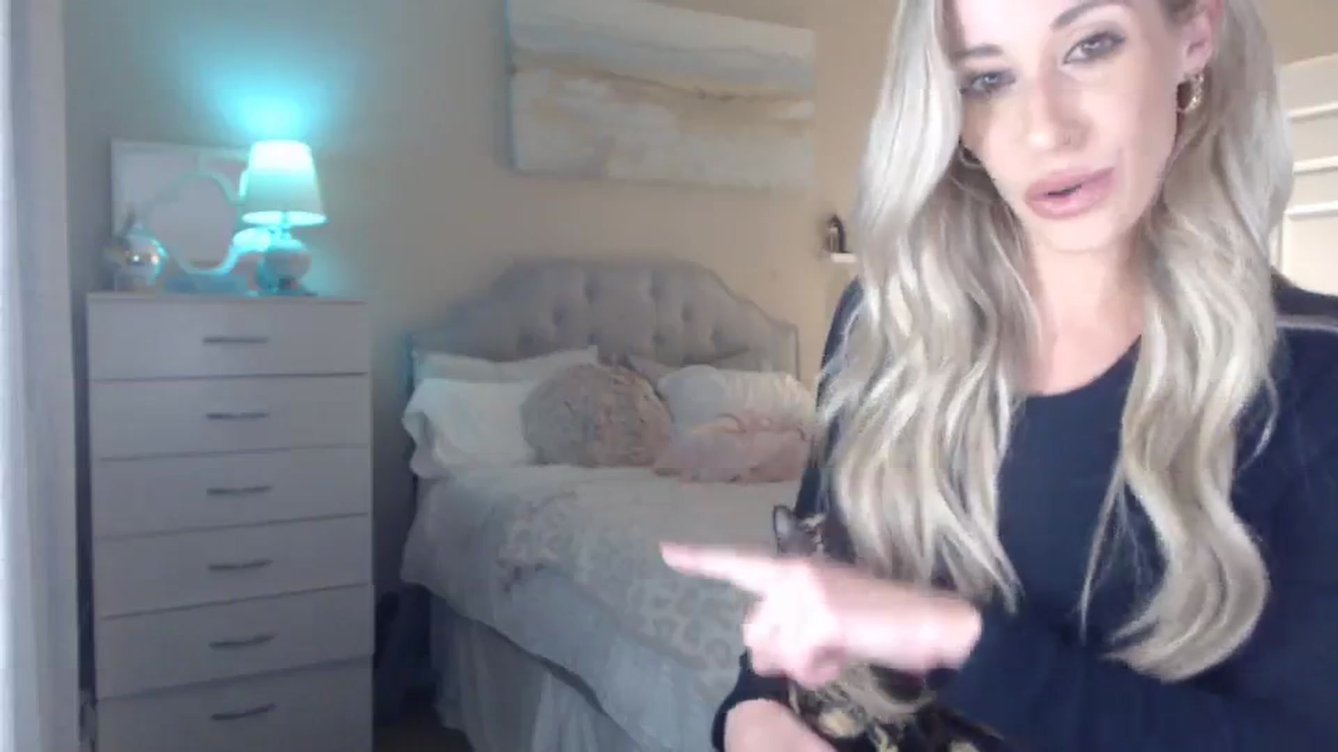 Gallery image thumbnail from Queen_bambii's myfreecams stream on, 11/04/2023, 06:25 image 14 of 20