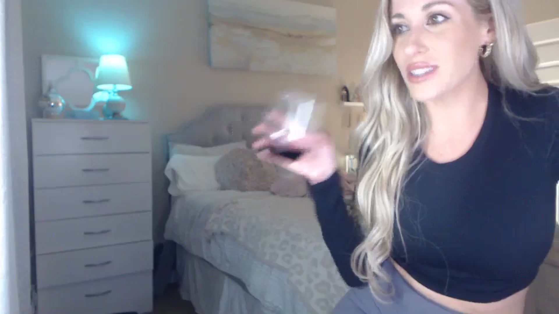 Gallery image thumbnail from Queen_bambii's myfreecams stream on, 11/04/2023, 06:25 image 15 of 20
