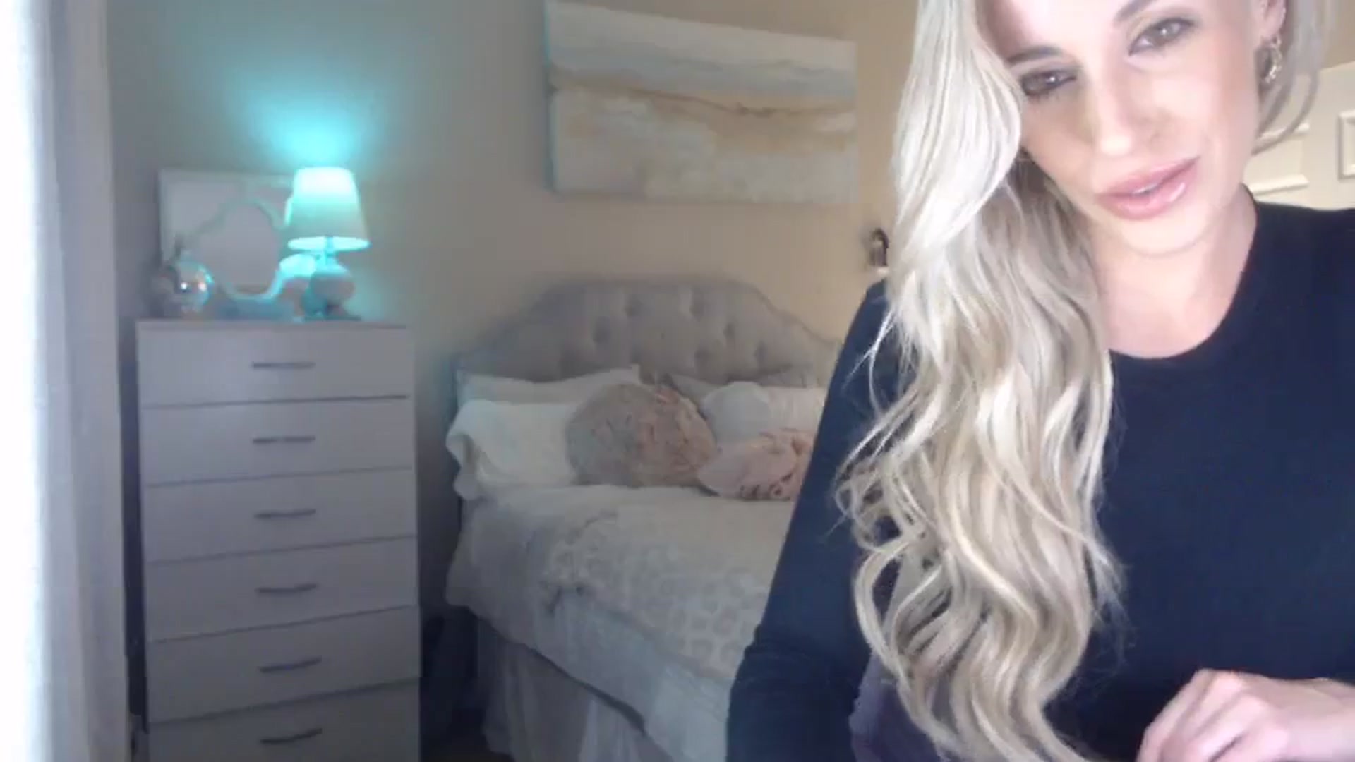 Gallery image thumbnail from Queen_bambii's myfreecams stream on, 11/04/2023, 07:27 image 19 of 20