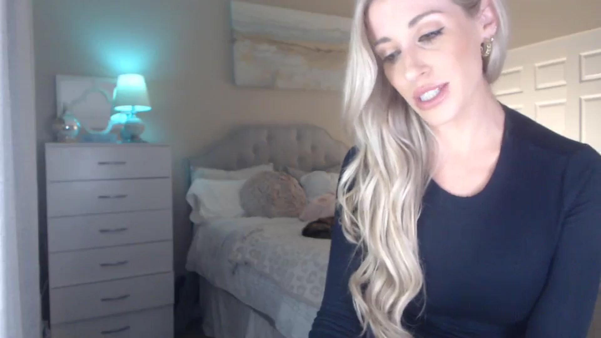 Gallery image thumbnail from Queen_bambii's myfreecams stream on, 11/04/2023, 07:27 image 10 of 20