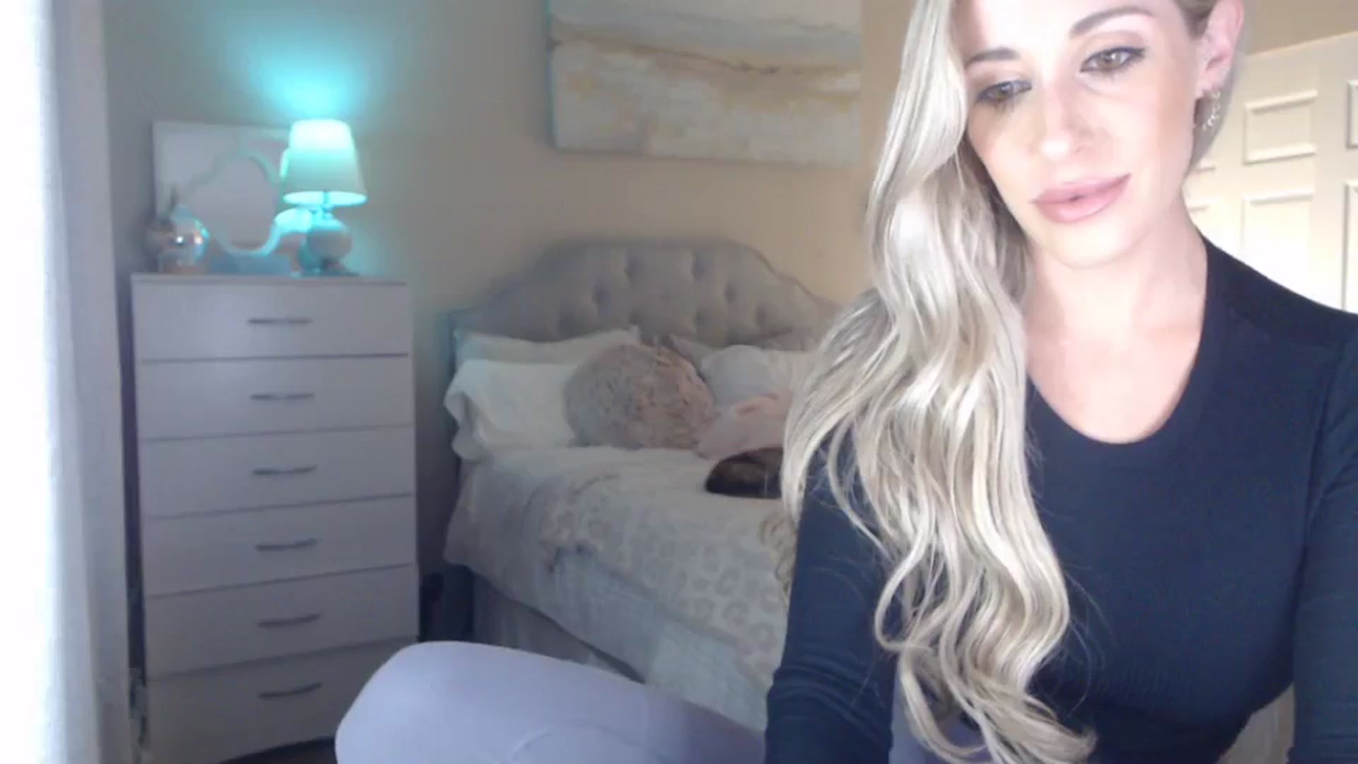 Gallery image thumbnail from Queen_bambii's myfreecams stream on, 11/04/2023, 07:27 image 6 of 20