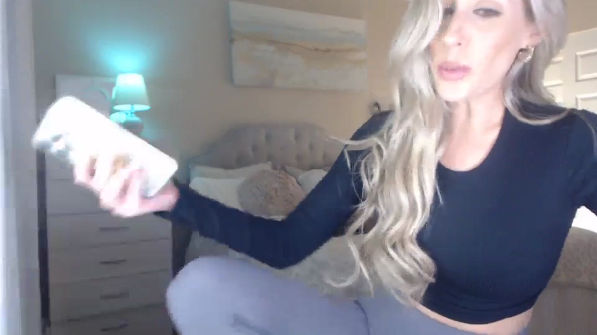 Gallery image thumbnail from Queen_bambii's myfreecams stream on, 11/04/2023, 07:27 image 9 of 20