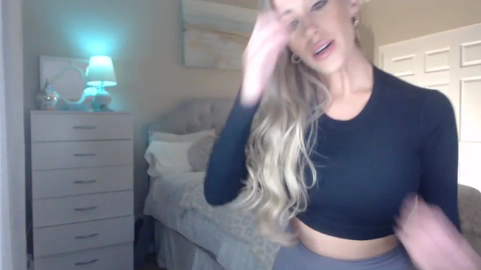 Gallery image thumbnail from Queen_bambii's myfreecams stream on, 11/04/2023, 07:27 image 1 of 20